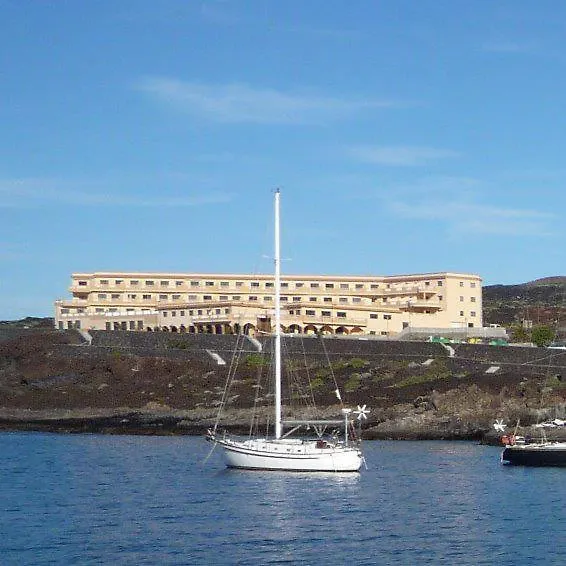 Vv 122 Con Balcon En Primera Linea De Mar La Restinga Spain